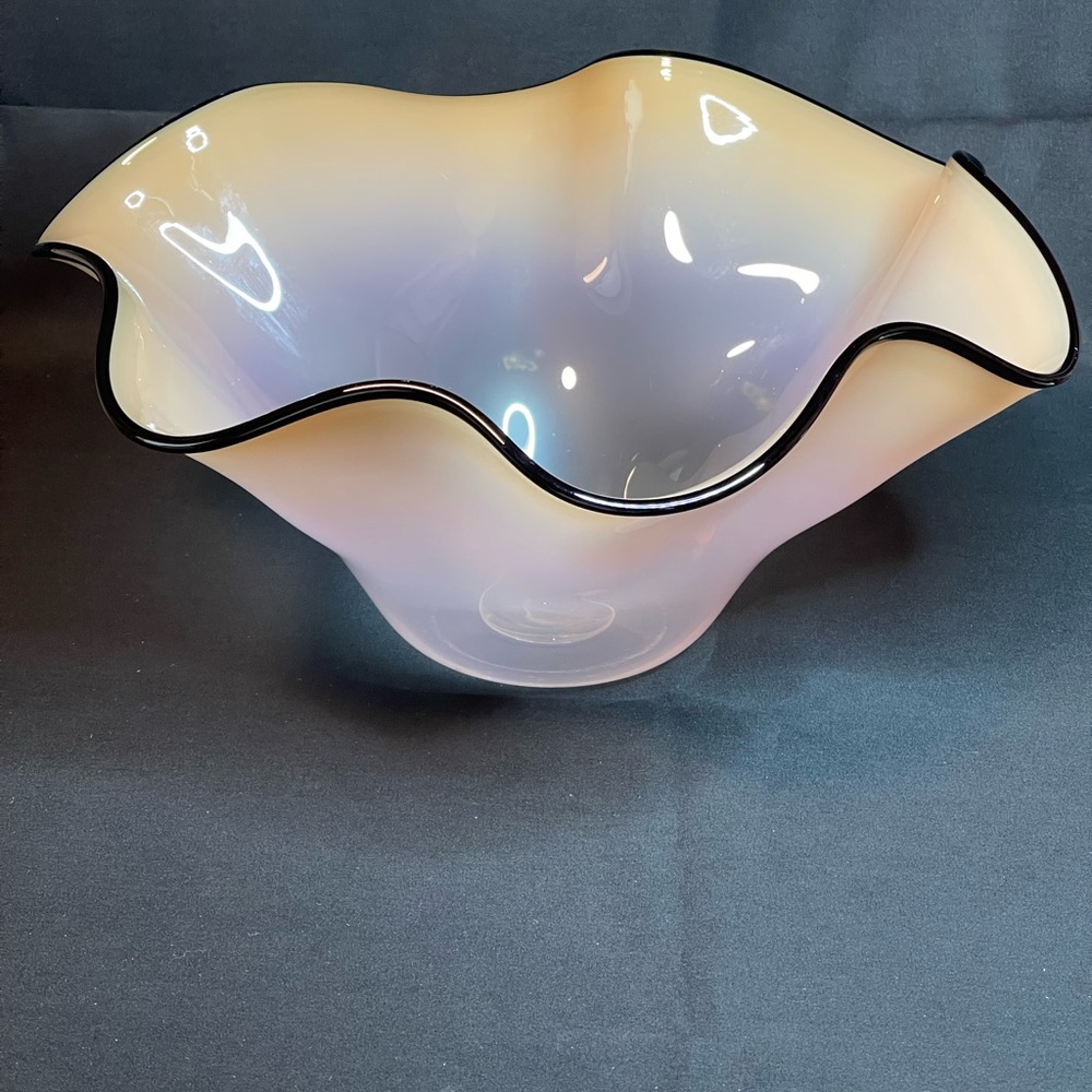 Vintage Signed Callahan Art Glass Sculptural Bowl Peach & Black Lip Wrap